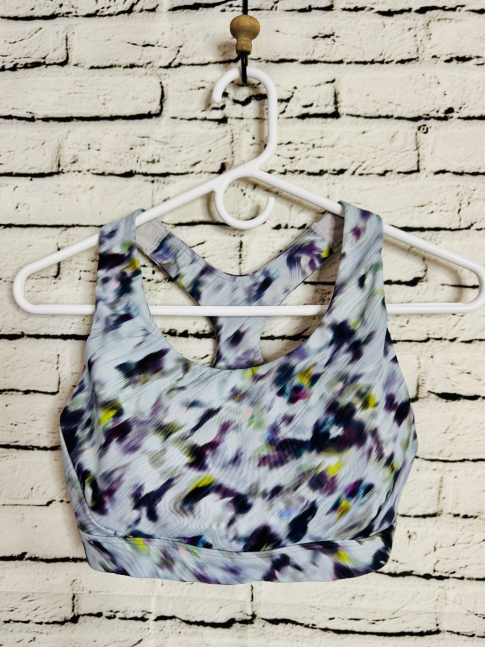 Athleta Ultimate Floral Racerback Sports Bra Gray Purple Size Small